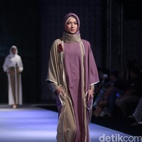 Najua Bellabaric by Najua Yanti Amity Spectra Muslim Fashion Festival 2016 at Plaza Selatan. Istora Senayan. Jakarta. [Foto: Mohammad Abduh/Wolipop]