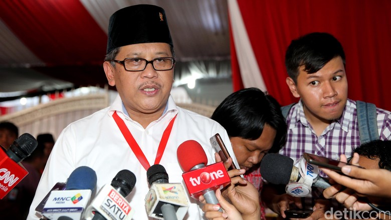 Fadli Zon Sindir Raja Jokowi, PDIP: Biar Nikita yang Jawab Fadli Zon Sindir Raja Jokowi, PDIP: Biar Nikita yang Jawab