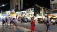 Suasana malam di Chiang Mai. Pasar malam tampak menggeliat pukul 19.00 waktu setempat (Baban/detikTravel)