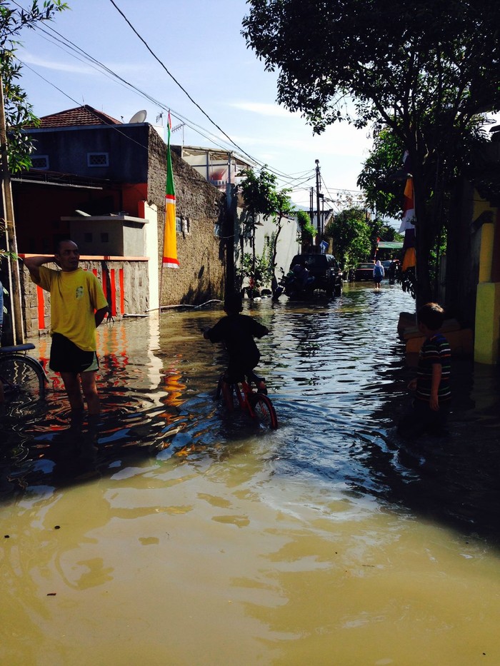 Banjir Sergap Permukiman di Bandung Timur