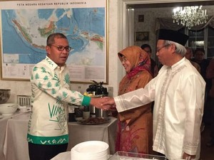 PNS di Makassar Dibolehkan Antar Anak ke Sekolah, Swasta Diminta Mengikuti