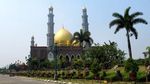 Masjid Dian Al-Mahri di Depok Mencolok dengan Kubah Emas-nya