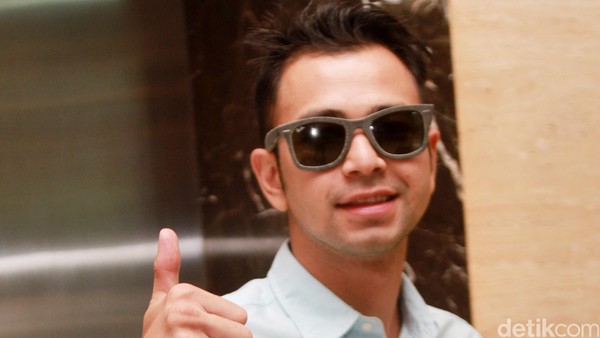 Raffi Ahmad Jadi Paus di Film Finding Dory Versi Indonesia