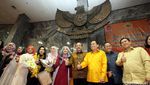 Fashion Show di Ruang Rapat DPR
