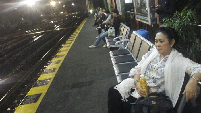 Kesan Titiek Soeharto Saat Naik Kereta Ekonomi Yogya-Solo