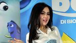 Syahrini dan Raffi Ahmad Isi Suara di Finding Dory Versi Indonesia