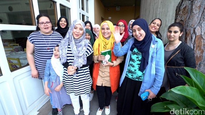 Melihat Kegiatan Anak Muda Italia Kenalkan Islam di Negeri Pizza