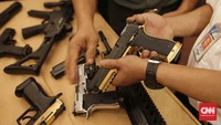 G2 Premium memiliki munisi kaliber 9 mm dengan jarak tembak efektif 25 meter. Dengan berat 1,05 kg, pistol ini memiliki kapasitas magasin 15 butir amunisi.