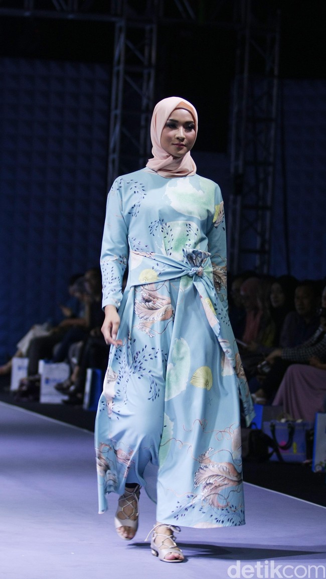 Ria Miranda for Blibli.com Muslim Fashion Festival 2016 at Plaza Selatan. Istora Senayan. Jakarta. [Foto: Mohammad Abduh/Wolipop]
