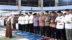 Jokowi Salat Tarawih di Kota Mataram