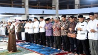 Jokowi tampak berdoa. Rusman/Setpres.