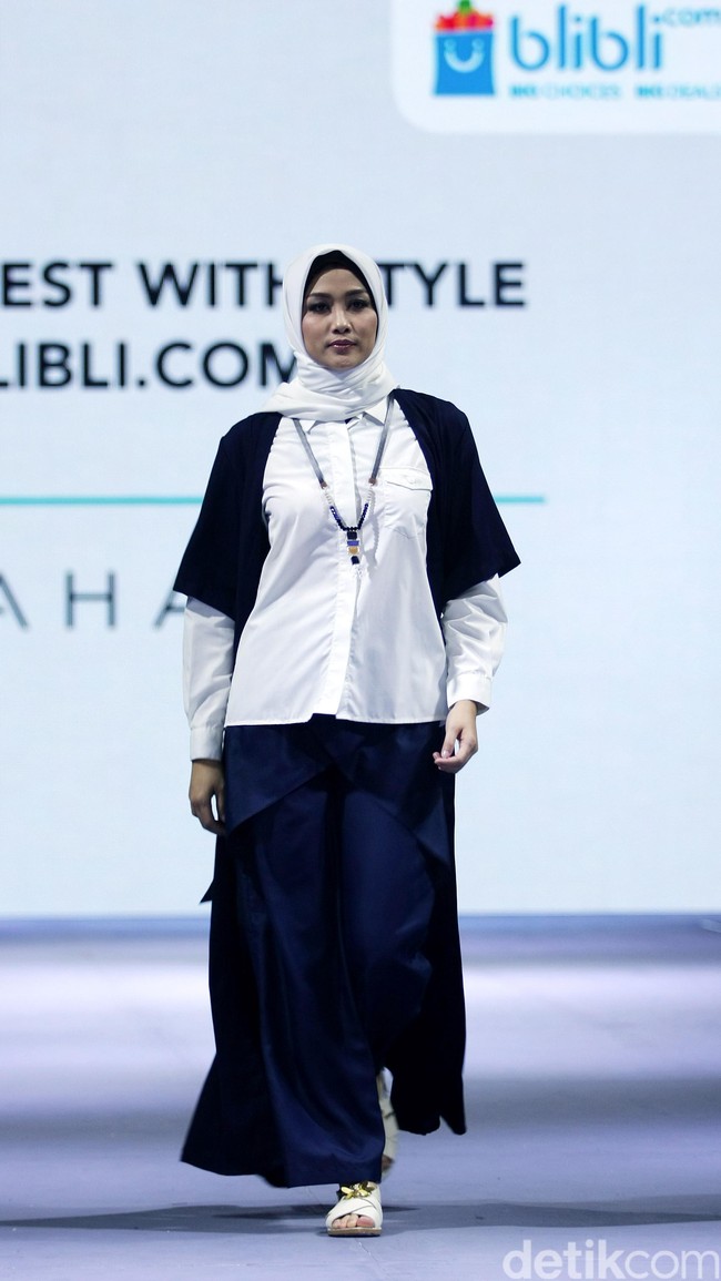 Jenahara for Blibli.com Muslim Fashion Festival 2016 at Plaza Selatan. Istora Senayan. Jakarta. [Foto: Mohammad Abduh/Wolipop]