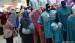 Pasar Tanah Abang Mulai Diserbu Pembeli