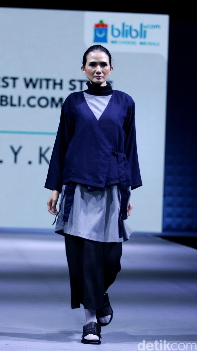 IKYK for Blibli.com Muslim Fashion Festival 2016 at Plaza Selatan. Istora Senayan. Jakarta. [Foto: Mohammad Abduh/Wolipop]