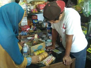 Roti Bekas Digigit Tikus Hingga Mamin Kedaluwarsa Ditemukan di Pasar Pon