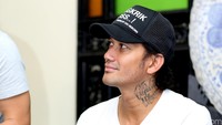  Indro akan diperankan oleh Tora Sudiro.