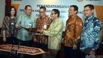 Bank Mandiri Cairkan Kredit ke Semen Indonesia