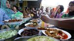 BPOM Uji Makanan Takjil di Pasar Benhil