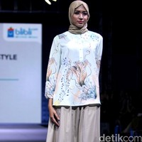 Ria Miranda for Blibli.com Muslim Fashion Festival 2016 at Plaza Selatan. Istora Senayan. Jakarta. [Foto: Mohammad Abduh/Wolipop]