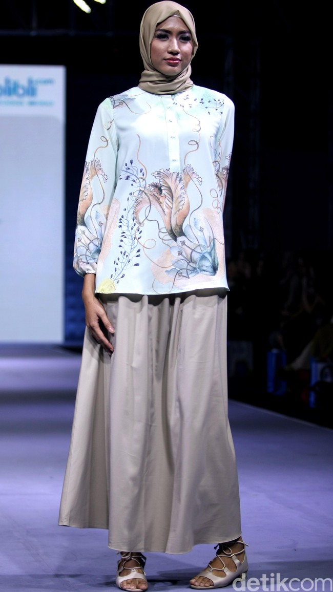 Ria Miranda for Blibli.com Muslim Fashion Festival 2016 at Plaza Selatan. Istora Senayan. Jakarta. [Foto: Mohammad Abduh/Wolipop]