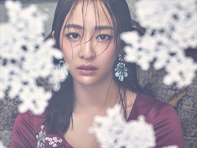 Dasom mantan personel SISTAR punya phobia yang terbilang aneh. Akibat terlalu seringnya terekspos kamera, ada sedikit saja perbedaan pada tubuhnya, dia akan langsung menyadarinya. Hal itu membuat Dasom sangat takut berat badannya naik. Foto: Starship Entertainment