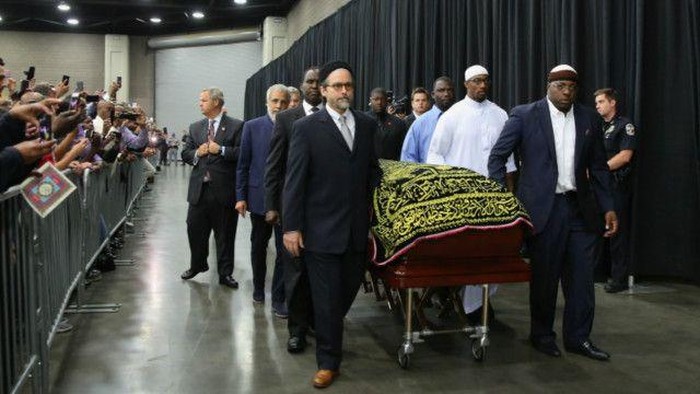 Ribuan Orang Hadiri Salat Jenazah Muhammad Ali