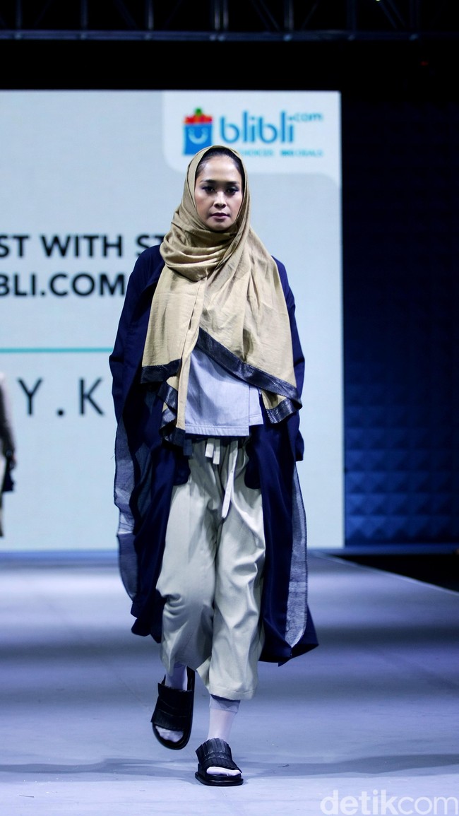 IKYK for Blibli.com Muslim Fashion Festival 2016 at Plaza Selatan. Istora Senayan. Jakarta. [Foto: Mohammad Abduh/Wolipop]