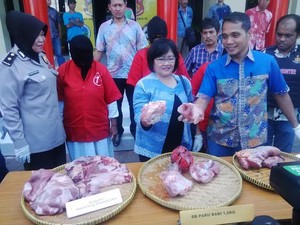 Jual Daging Babi Diaku Daging Sapi, Tiga Orang ini Diamankan