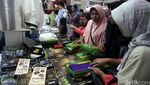 Pasar Tanah Abang Mulai Diserbu Pembeli