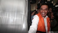 Suparman diperiksa terkait kasus korupsi pembahasan Rancangan APBD Riau tahun 2014 dan 2015.