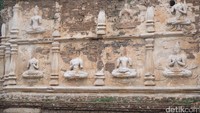 Kuil yang sudah berdiri sejak abad ke-15 isi memiliki ciri khas bangunan dengan 7 pagoda. Dinding bagian luar terdapat relief yang cantik (Baban/detikTravel)