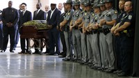 Jenazah Muhammad Ali disalatkan di gedung Kentucky Exposition Center, Louisville, Kentucky, AS. Lucas Jackson/Reuters/detikFoto.