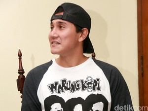 Demi Total Perankan Kasino, Vino Bastian Rajin Nonton Film Warkop DKI
