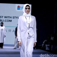 Jenahara for Blibli.com Muslim Fashion Festival 2016 at Plaza Selatan. Istora Senayan. Jakarta. [Foto: Mohammad Abduh/Wolipop]