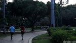 Menanti Waktu Berbuka di Monas