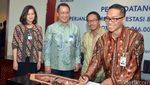 Bank Mandiri Cairkan Kredit ke Semen Indonesia