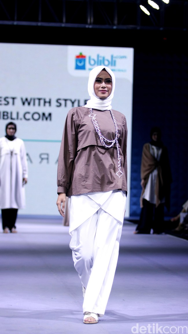 Jenahara for Blibli.com Muslim Fashion Festival 2016 at Plaza Selatan. Istora Senayan. Jakarta. [Foto: Mohammad Abduh/Wolipop]