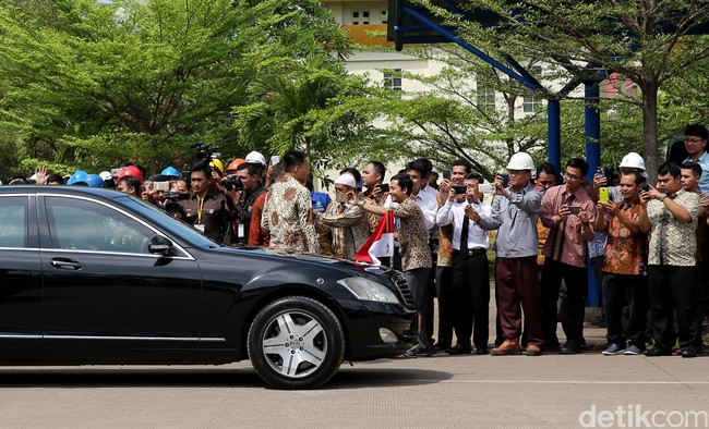Dua Merek Jerman Berebut Jadi Mobil Presiden Berpelat RI 1