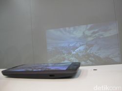 Moto Z: Ponsel Paling Tipis di Dunia