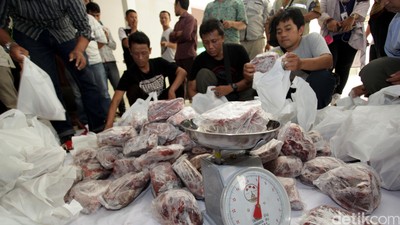 Pasar Daging Murah di DPR