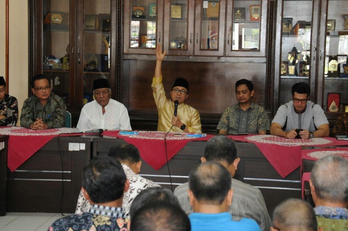 Safari Ramadan ke Pangandaran, Ketua MPR: Hindari Berdebat Soal Tarawih