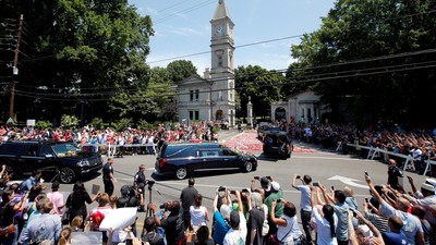 Jenazah Muhammad Ali Dimakamkan di Cave Hill