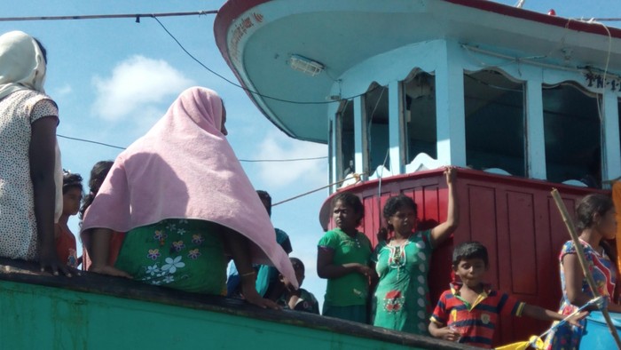 Warga Etnis Tamil Tak Boleh Turun ke Daratan Aceh, Logistik Dipasok ke Kapal