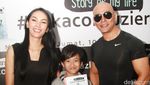 Deddy Corbuzier-Kalina Tetap Kompak Temani Anak