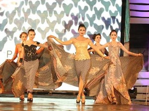Bupati Anas Respon Pengembangan Kampung Wisata Batik