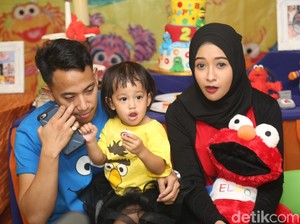 Cerita Poppy Bunga dan Suami Tentang Cara Mendidik Anak Perempuannya
