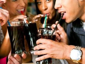 Bintang Pop Jadi Bintang Iklan Junk Food Dituding Picu Obesitas di AS