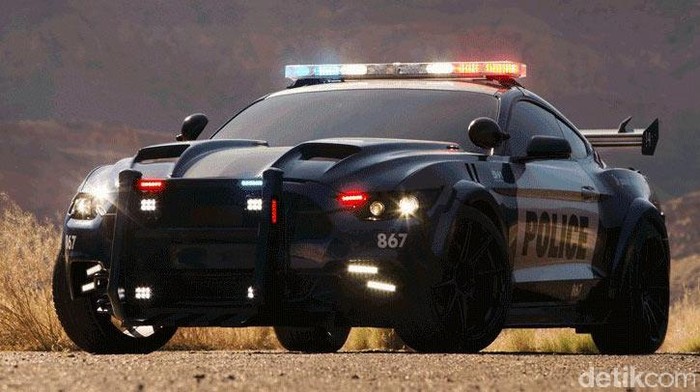 Mobil Polisi Ini Bakal Ramaikan Film Transformers: The Last Knight
