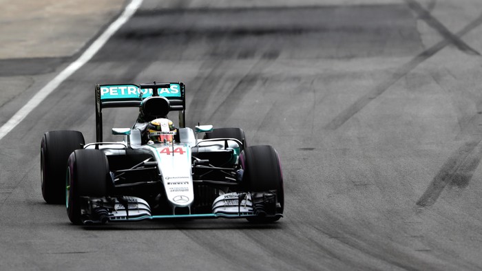 Kalahkan Vettel, Hamilton Menang di Kanada