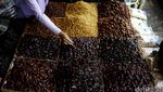 Bulan Puasa, Pedagang Kurma Kebanjiran Rejeki